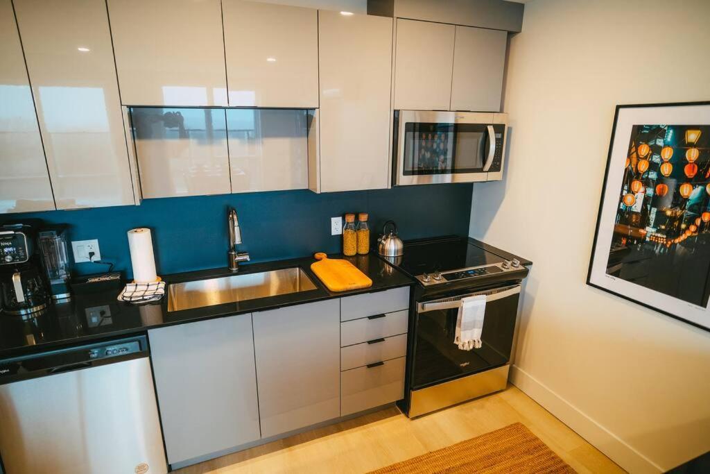 Apartmán Chic Cozy Retreat - 2Br - Stunning North End Views Halifax Exteriér fotografie